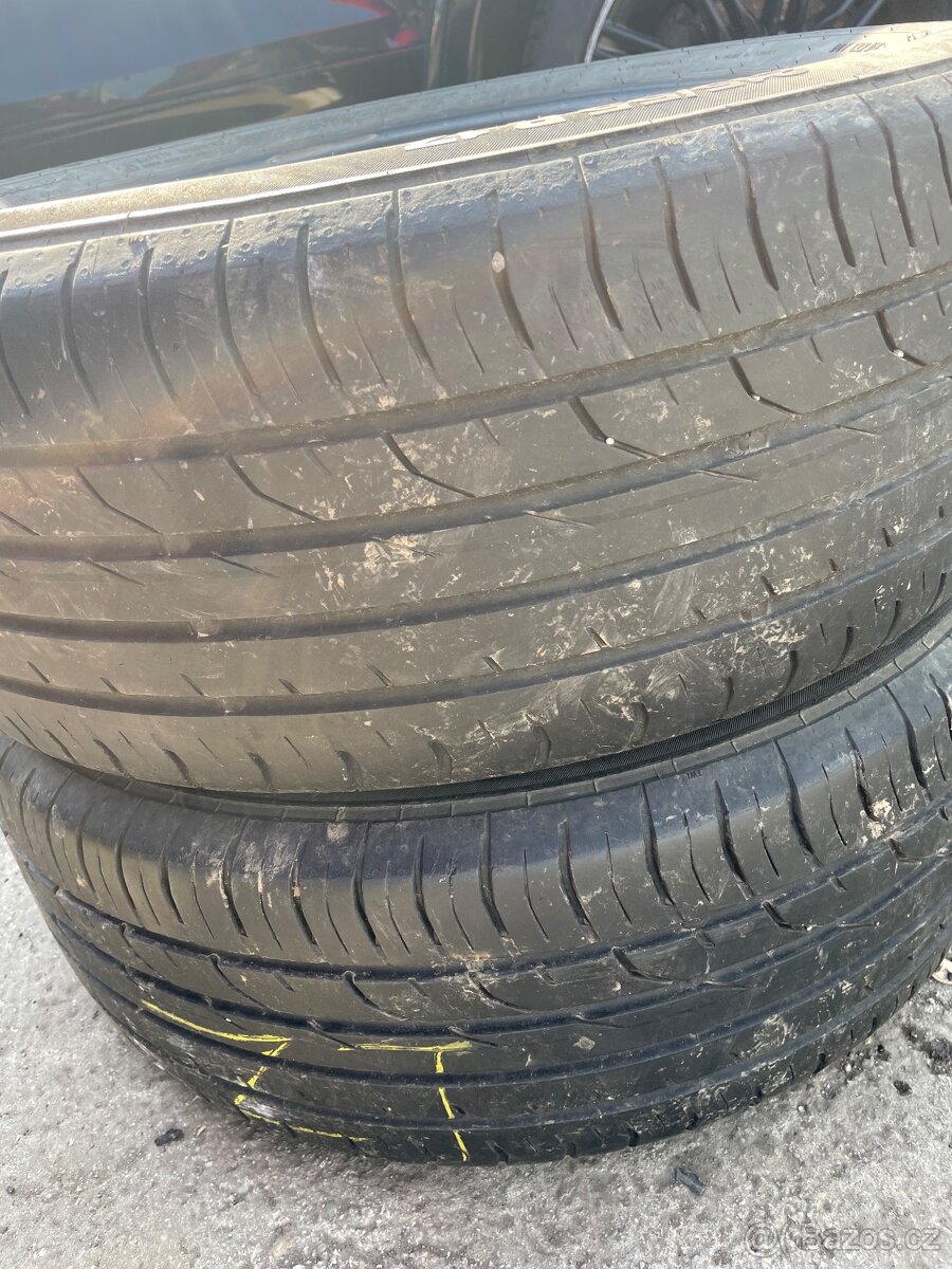 Pneu letní Continental 215/55 R17 - 2
