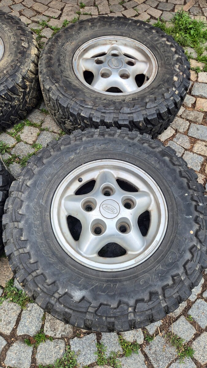 Land rover r16 - 2