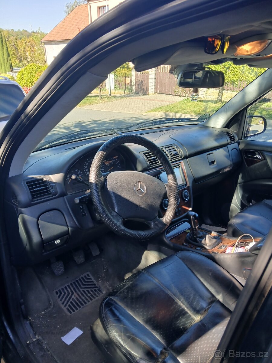 Mercedes Ml 270cdi manuál - 2