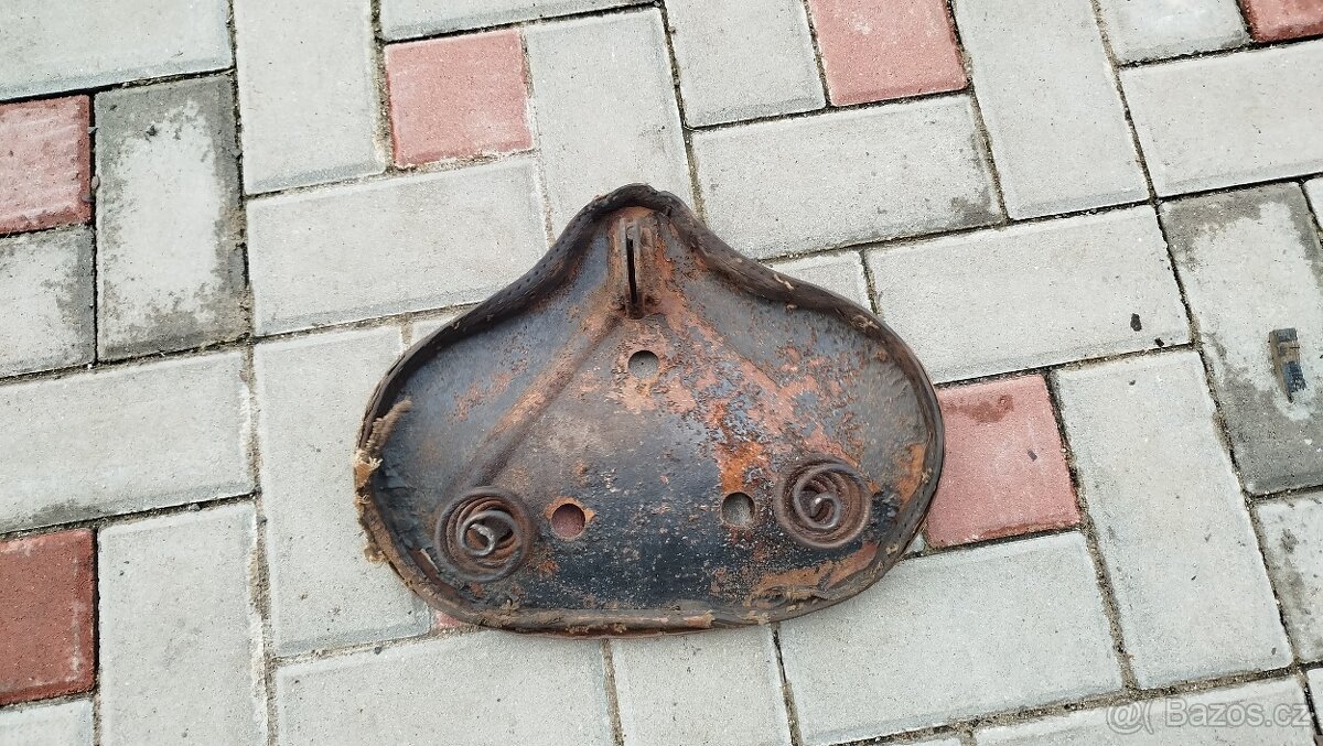 Podsedadlový plech ČZ 125/150C Jawa Pérák 11 - 2