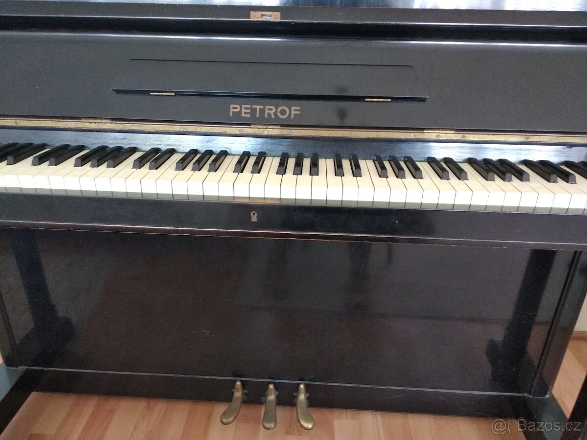Prodej pianina PETROF - 2