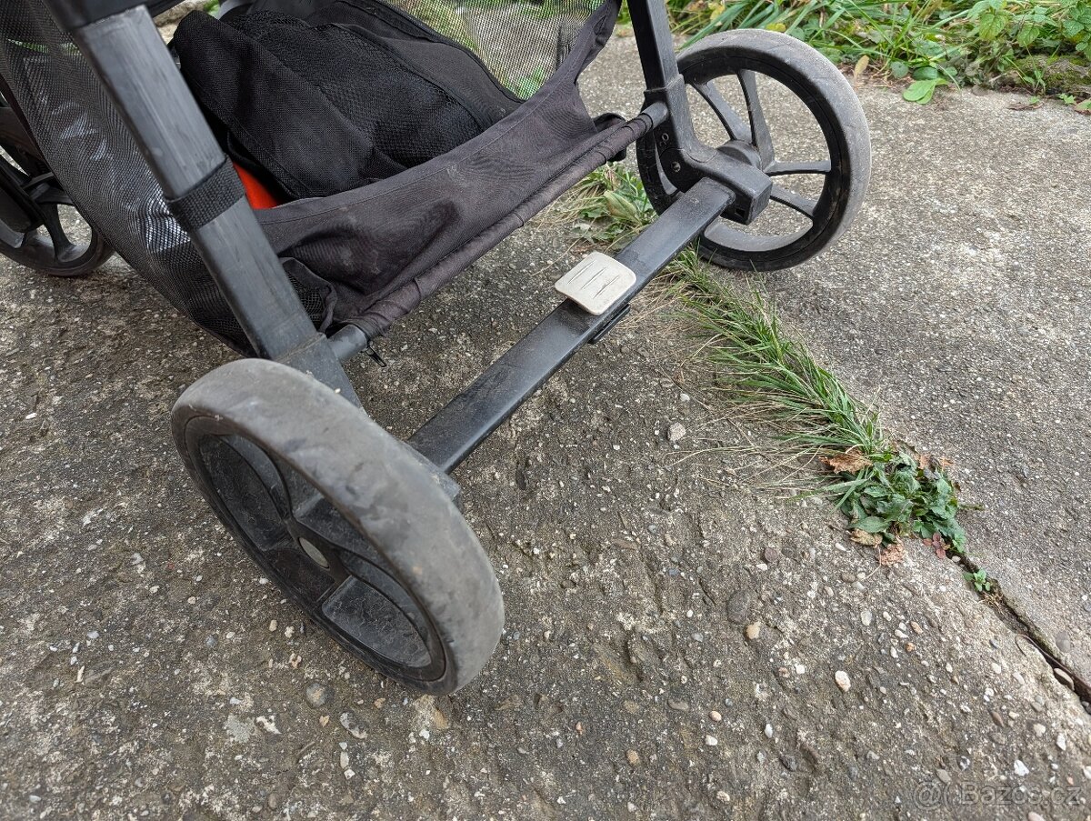 Sportovní kočárek - 2