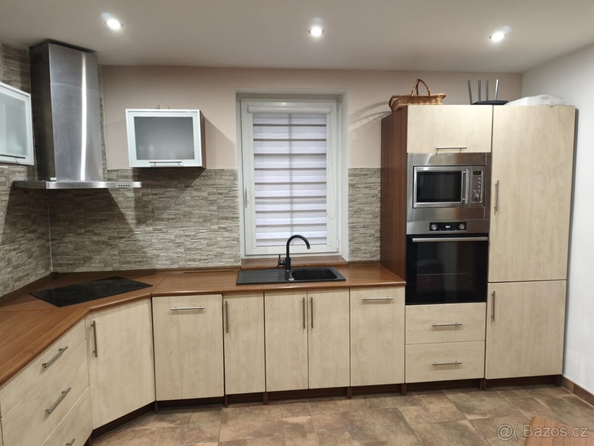 Kuchyňská linka se spotřebiči - 2