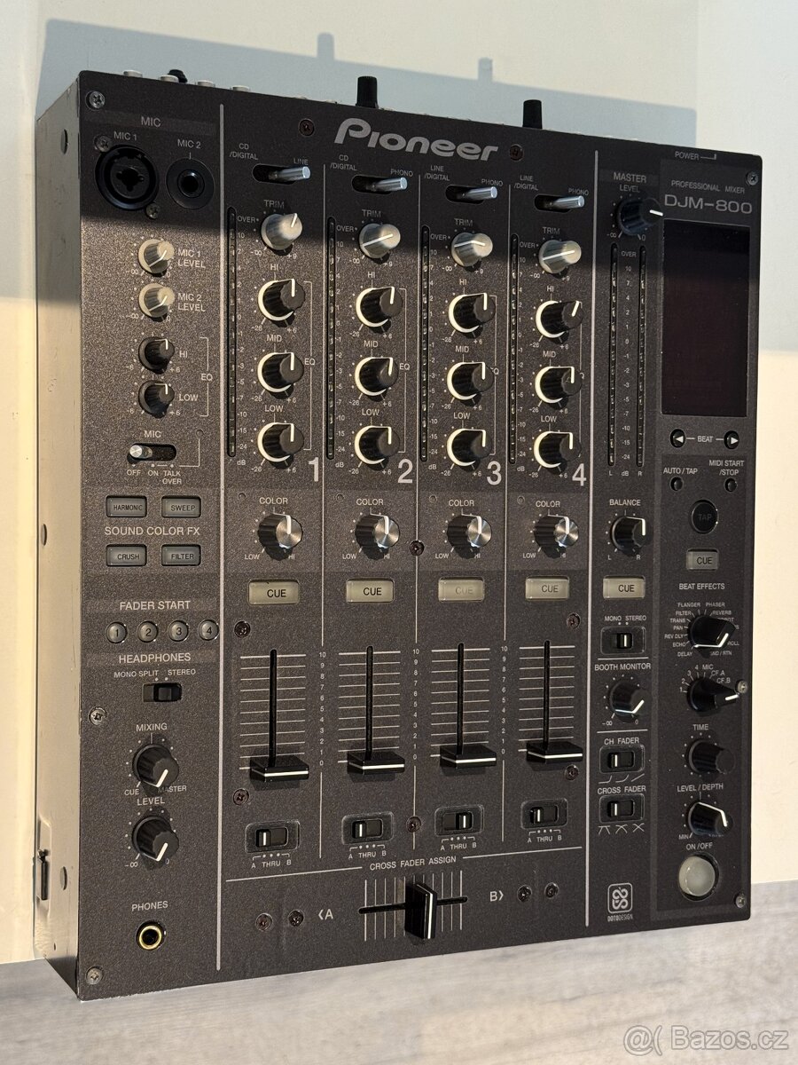 Pioneer DJM800 - 2