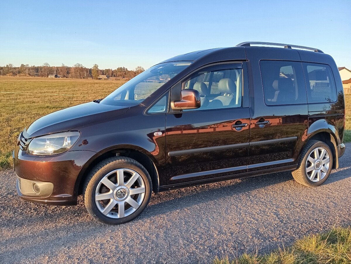 VW Caddy 2.0 Tdi 103kw Highline ,2.majitel, 193000km - 2