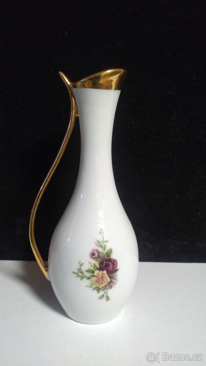 Váza , vázička . - 2