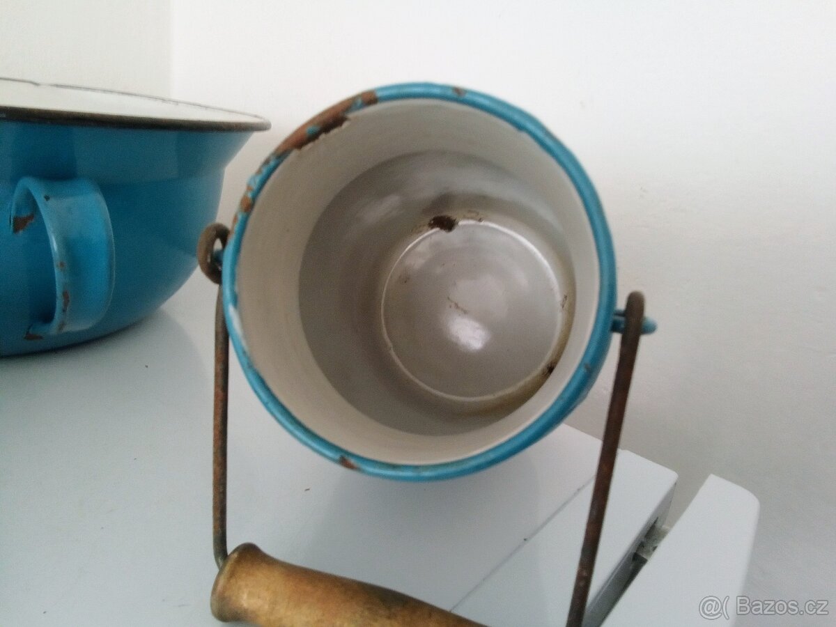 Staré, modré, smaltované nádobí - 2
