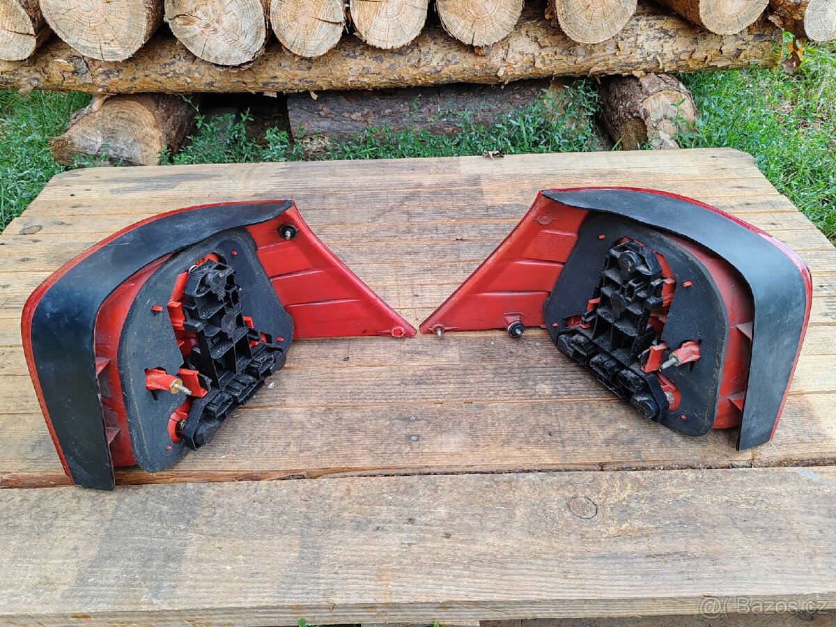 Zadní světla VW Golf IV - 2