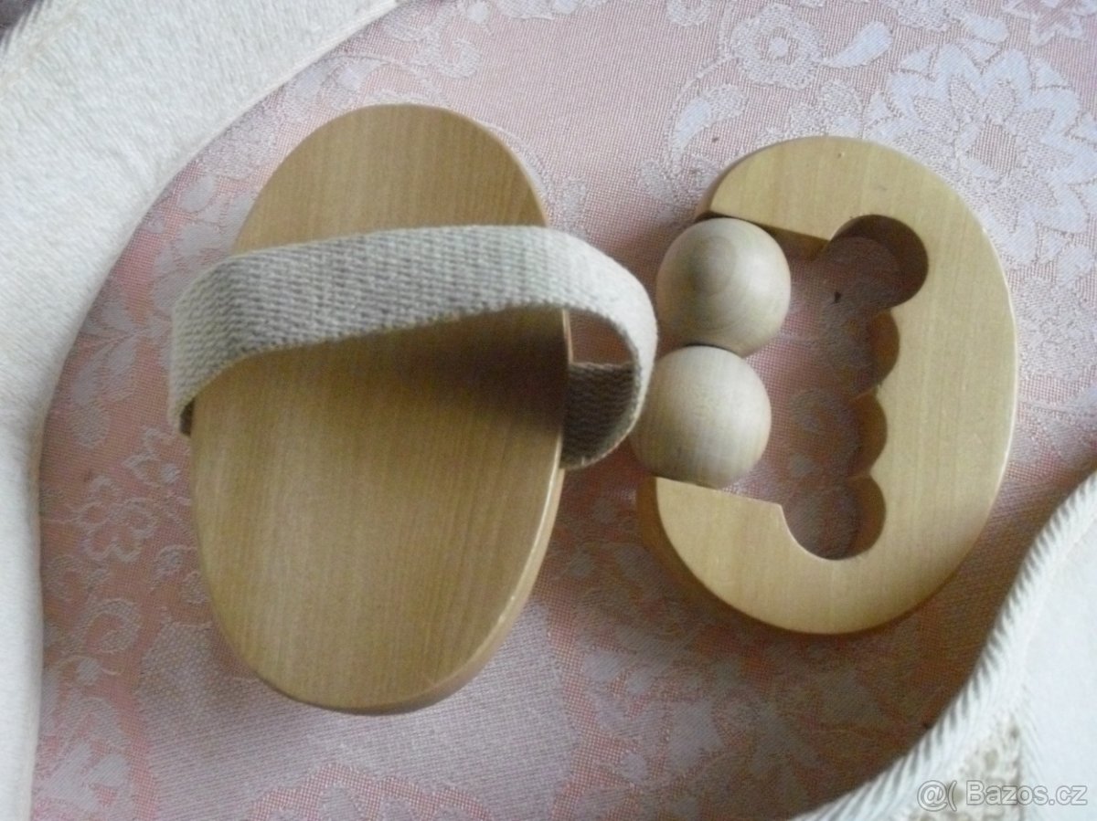 Masážní pomůcky. - 2