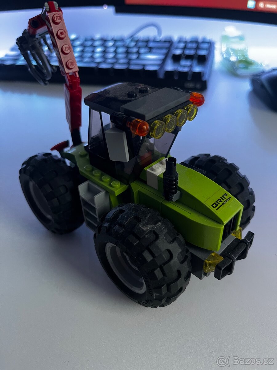 Lego lesnický traktor 60181 - 2
