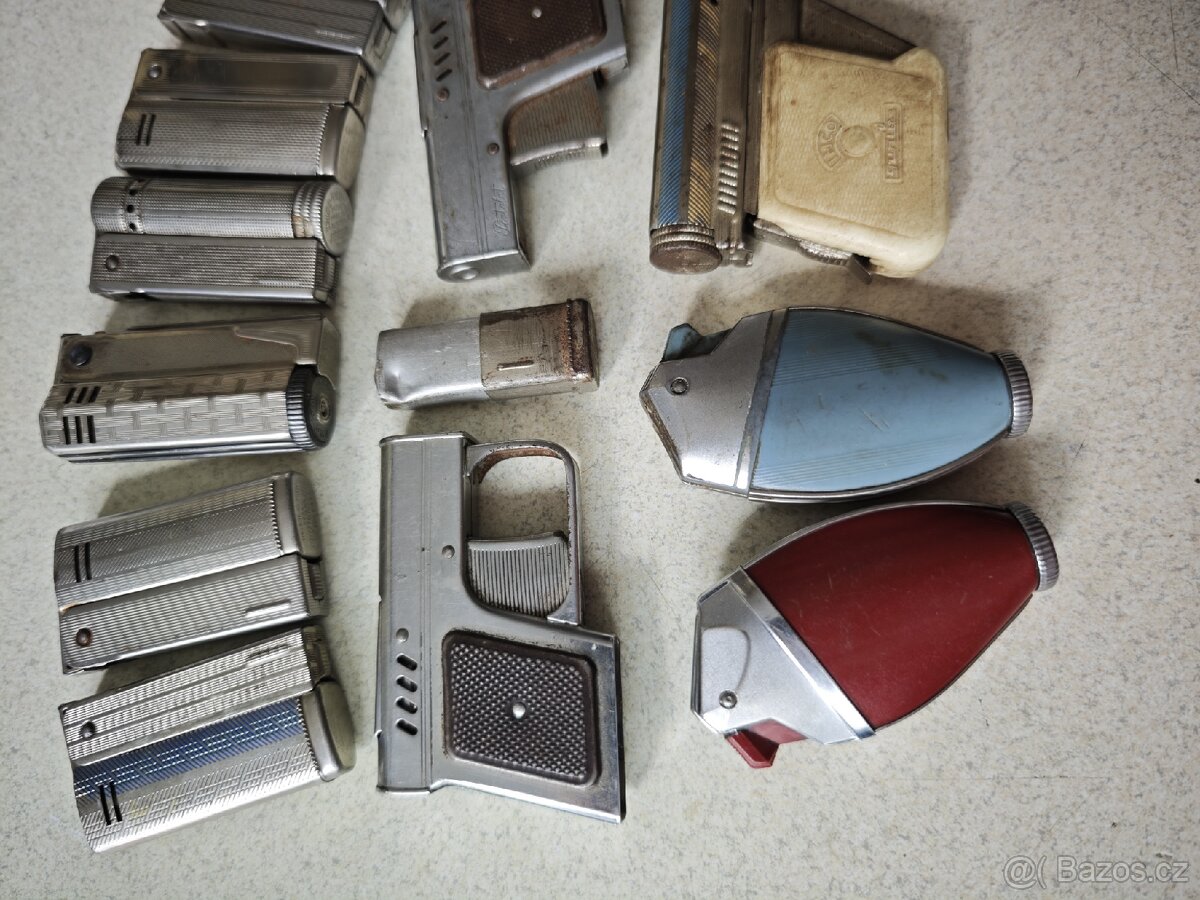 Staré retro zapalovače - 2