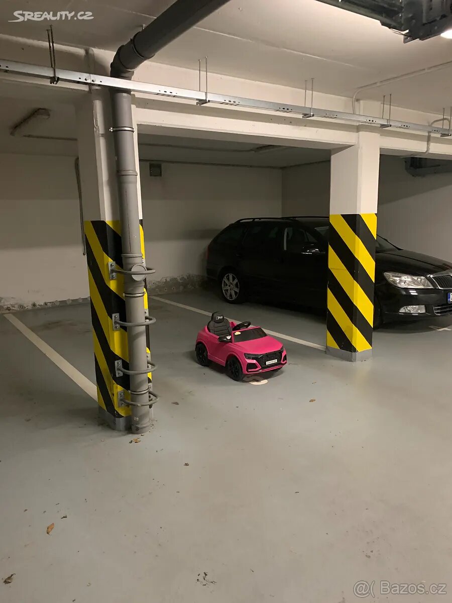 Garážové stání Pha 5 Zbraslav, Pickova - 2