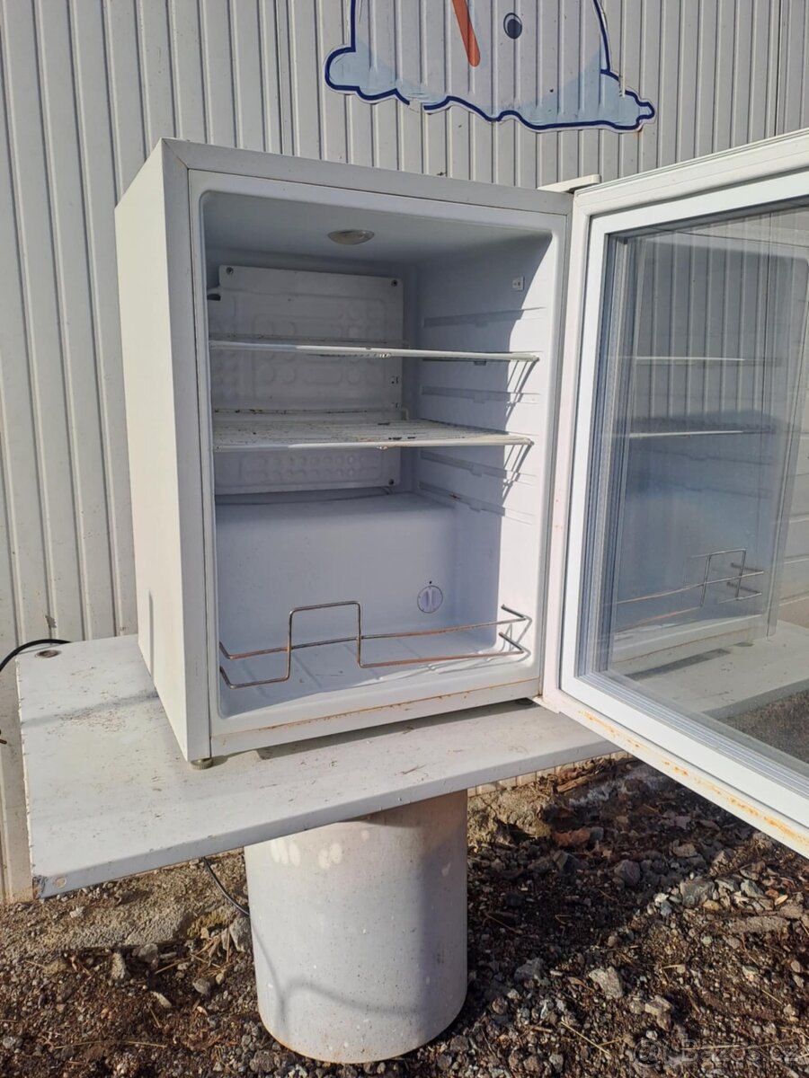 Prosklená chladnička - 2