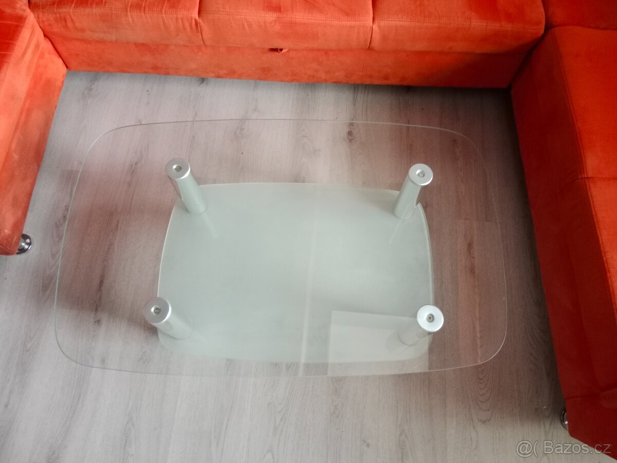 Skleněný konferenční stůl. - 2