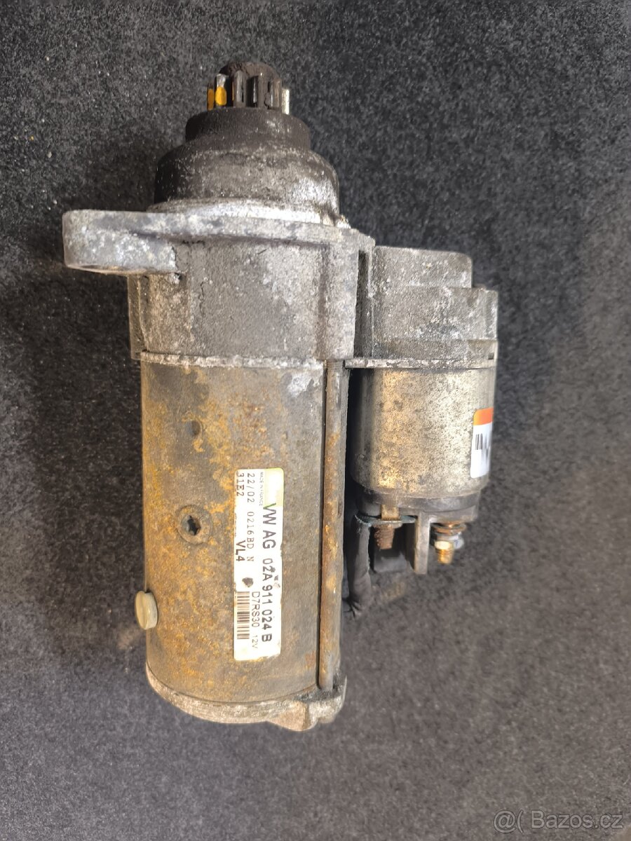 Startér VW AG 02A911024B ( Valeo D7RS30) - 2