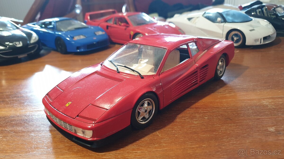 Prodám Ferrari Testarossa 1:18 - 2