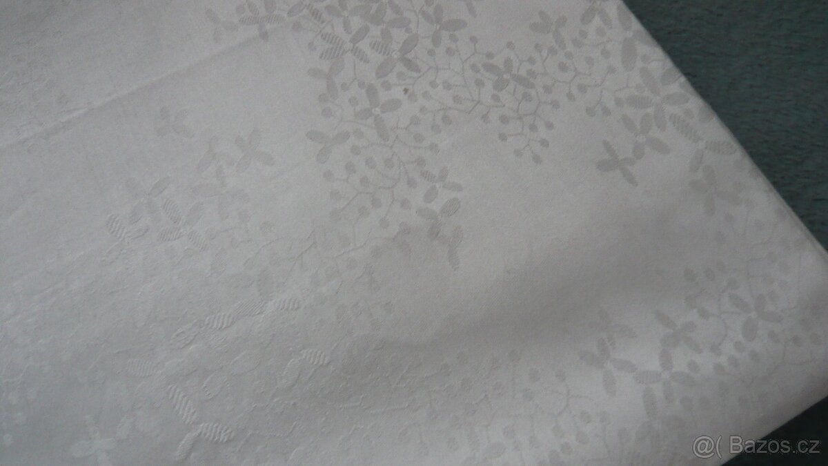 Látka metráž damašek - 2