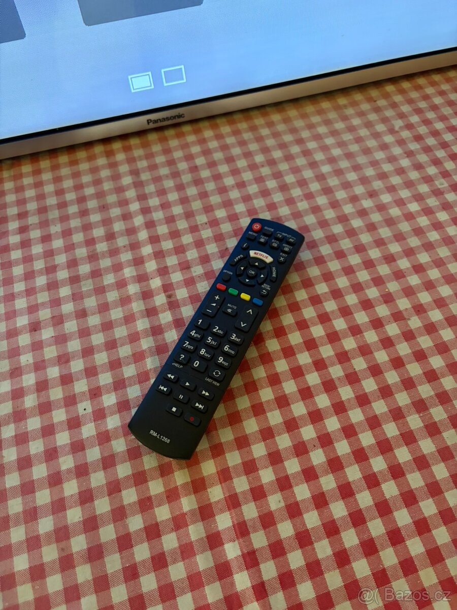 FULL HD Smart Televize Panasonic TX-60AS650E - 151 cm - Wifi - 2
