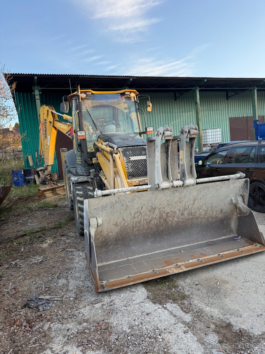 Komatsu WB93R - 2