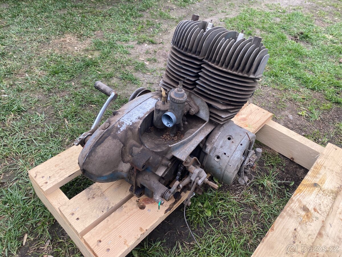 Motor velorex 350 - 2