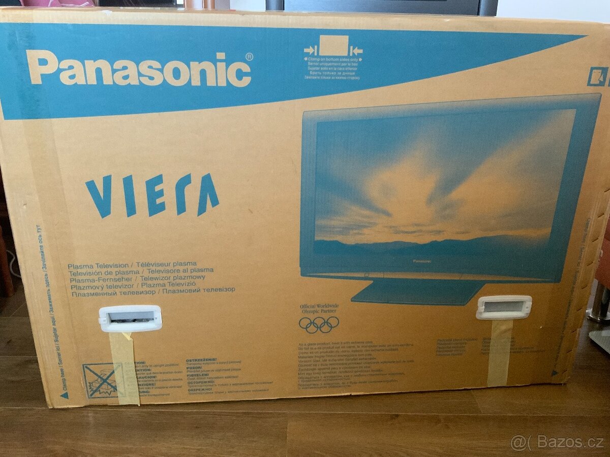 Panasonic Viera, model TH-42PZ80E - 2