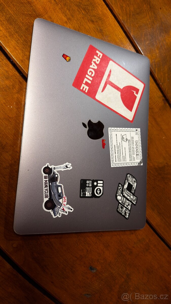 MacBook pro touch 13 m1 2020 8/256 - 2
