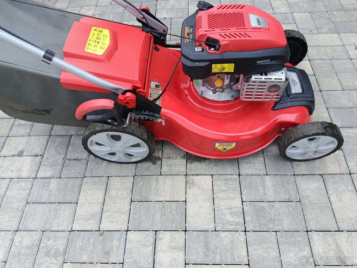 Benzínová sekačka HECHT 551 SC - 2