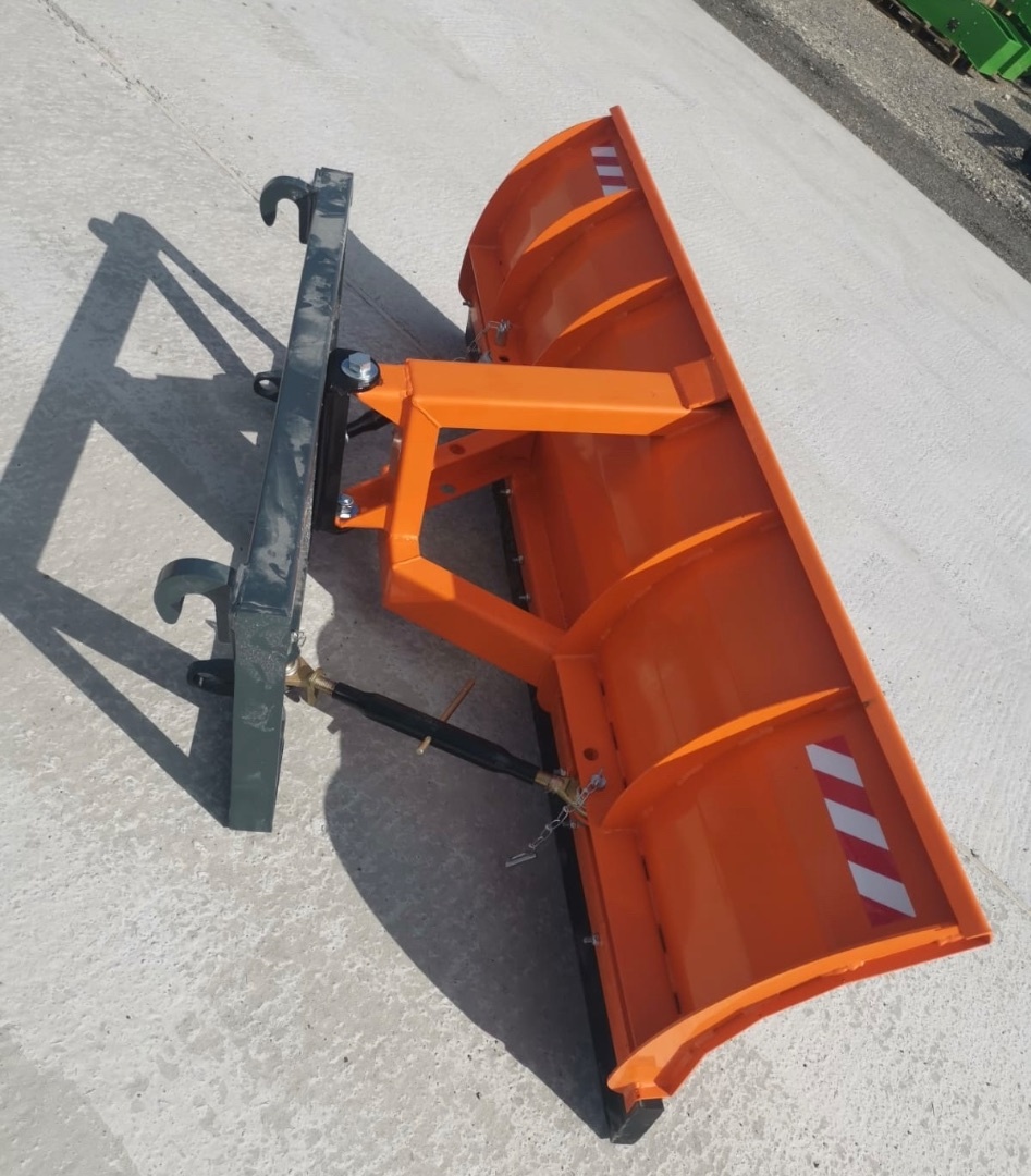 Pluh na traktor - 2