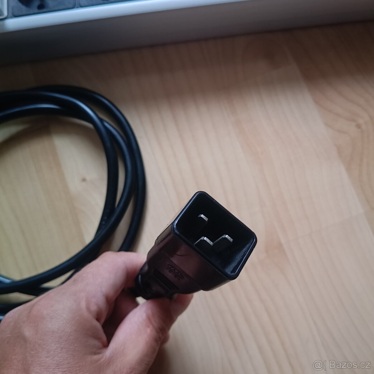 Napájecí panel (PDU) 16A / 4000W - 2