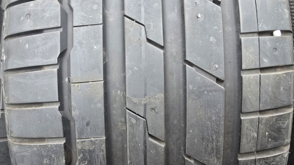 Letní pneu 255/45/19 Hankook - 2