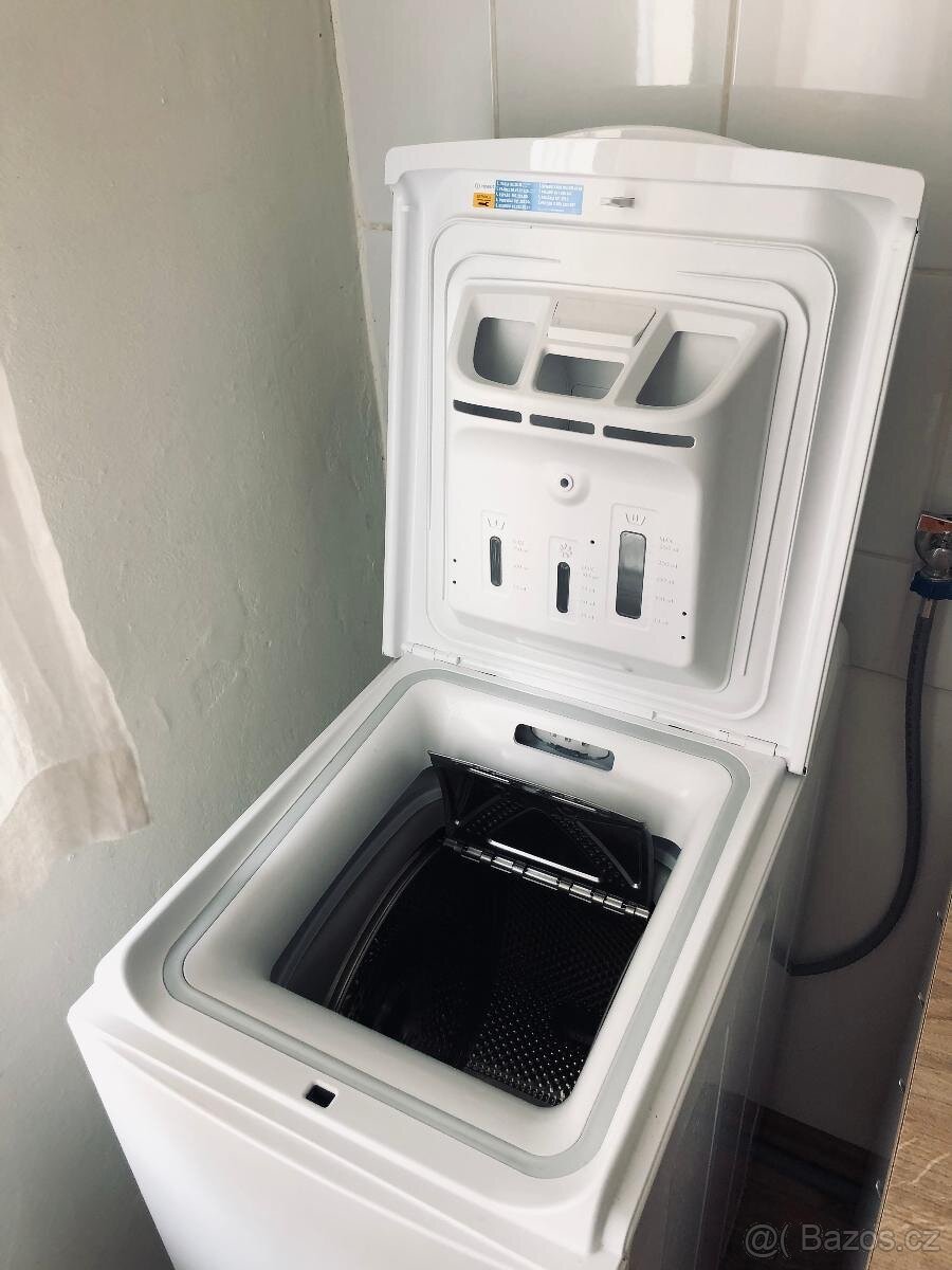 Vrchem plněná pračka indesit 6kg - 2