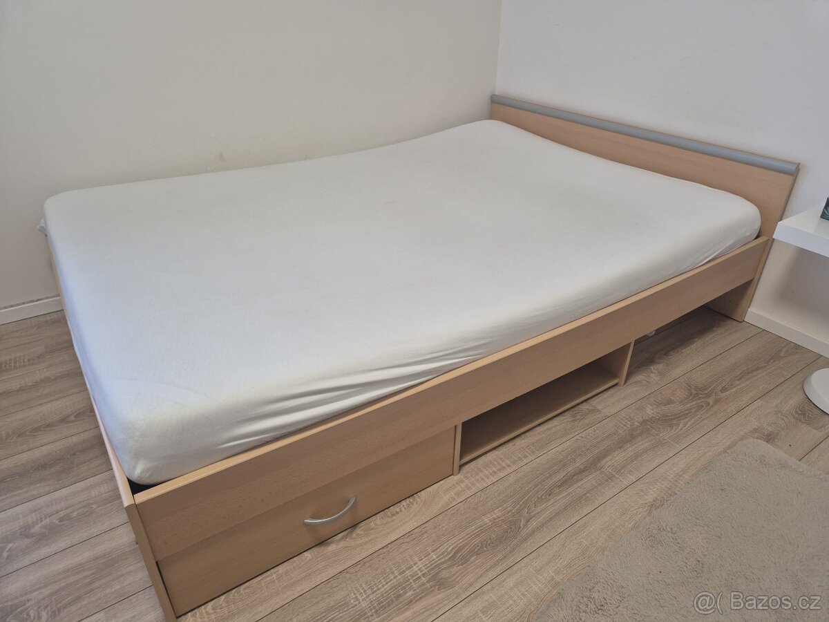 postel šíře 140 cm - 2