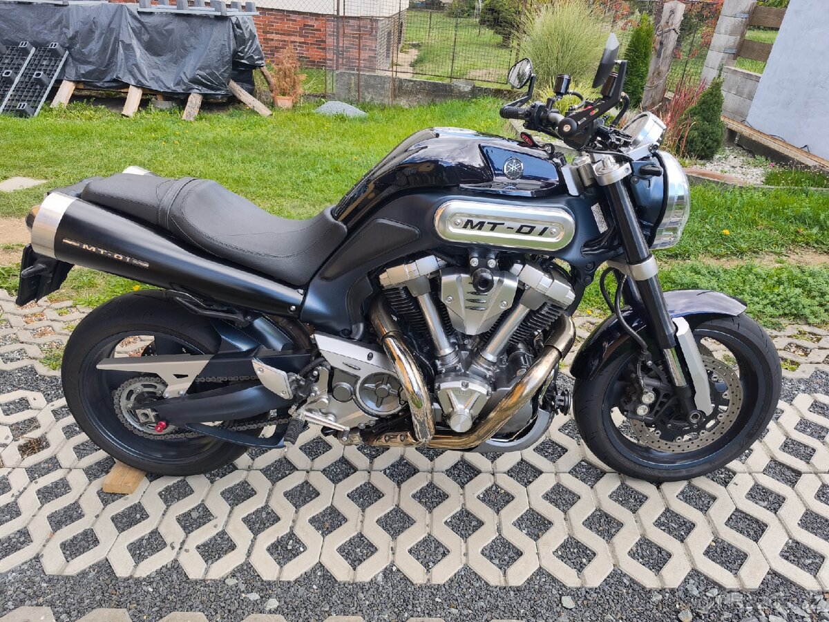 Yamaha MT01 r.v.2006 - 2