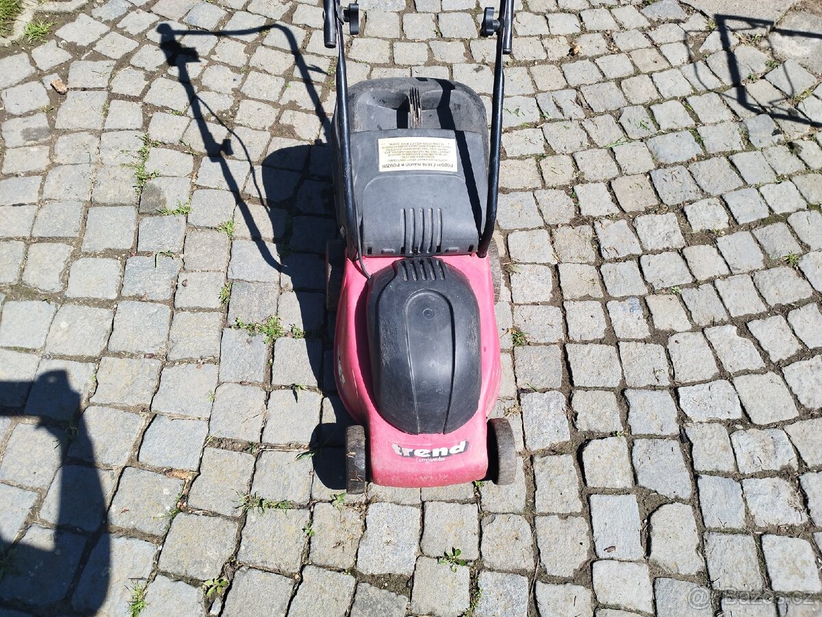 Zahradní elektrická sekačka - 2