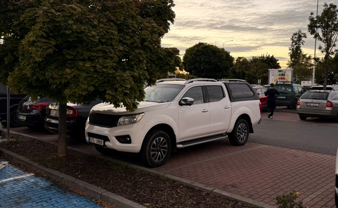 Nissan Navara - 2