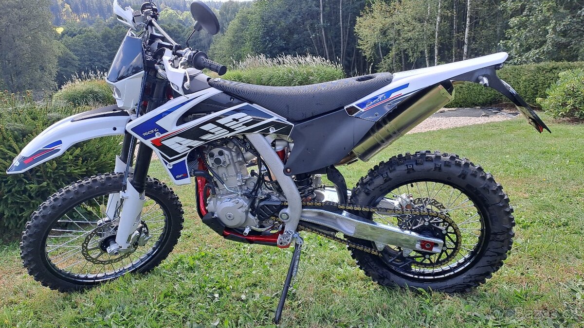 AJP 250
