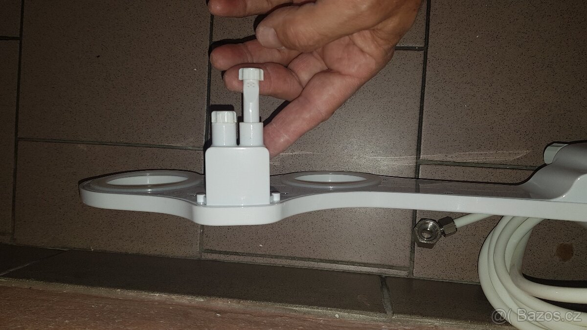 Přídavný bidet na WC - 2