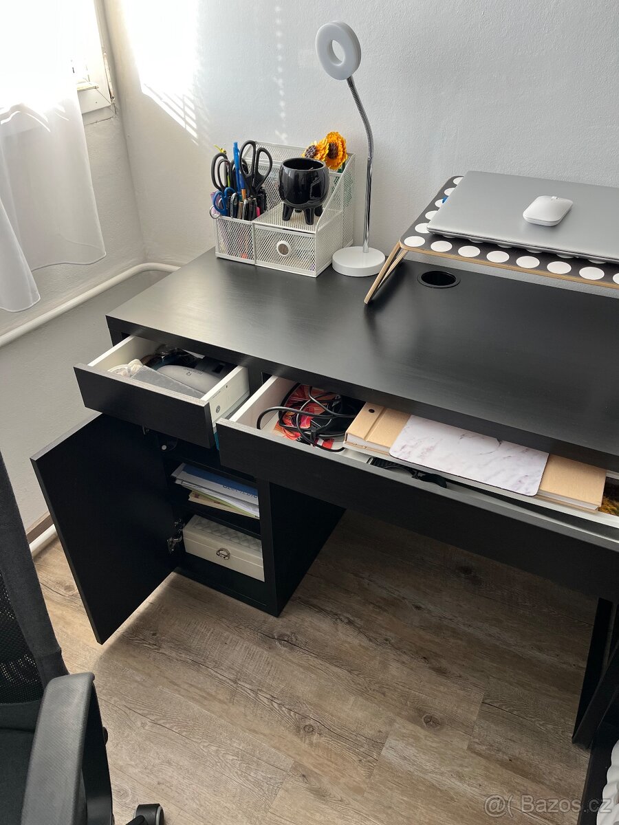 Psací stůl - 2