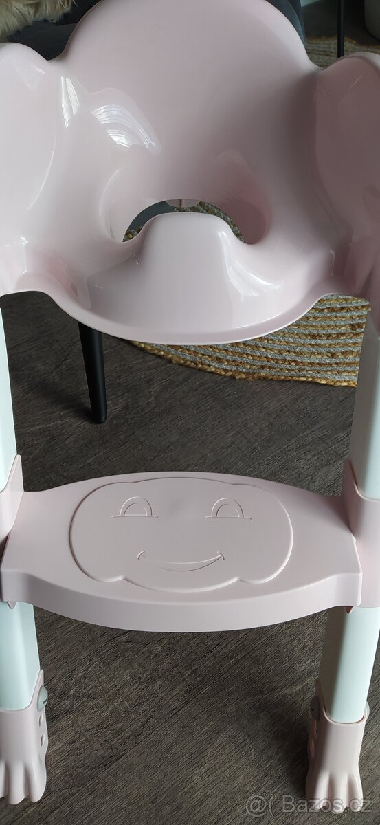 Židlička k WC - 2