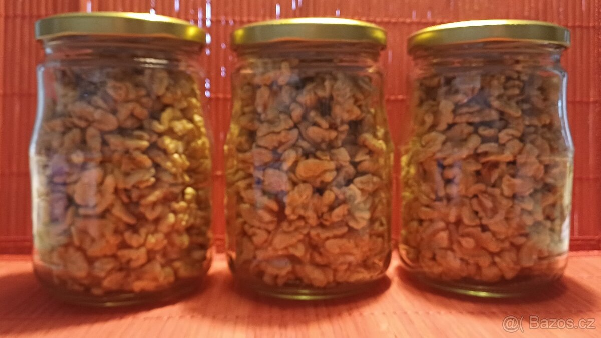 Prodám sterilované vyloupané ořechy - 2