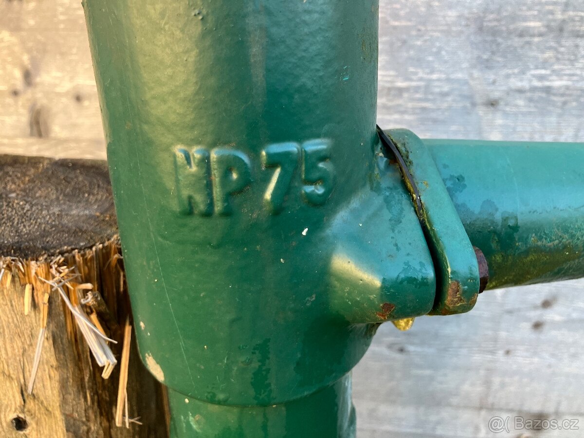 Ruční pumpa na vodu - 2