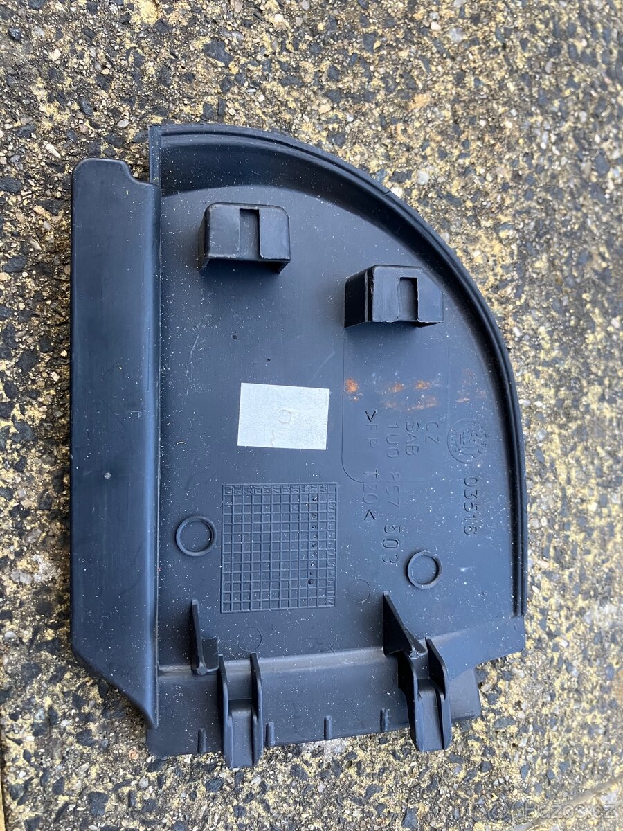 Škoda Octavia - kryt přístrojovky - 2