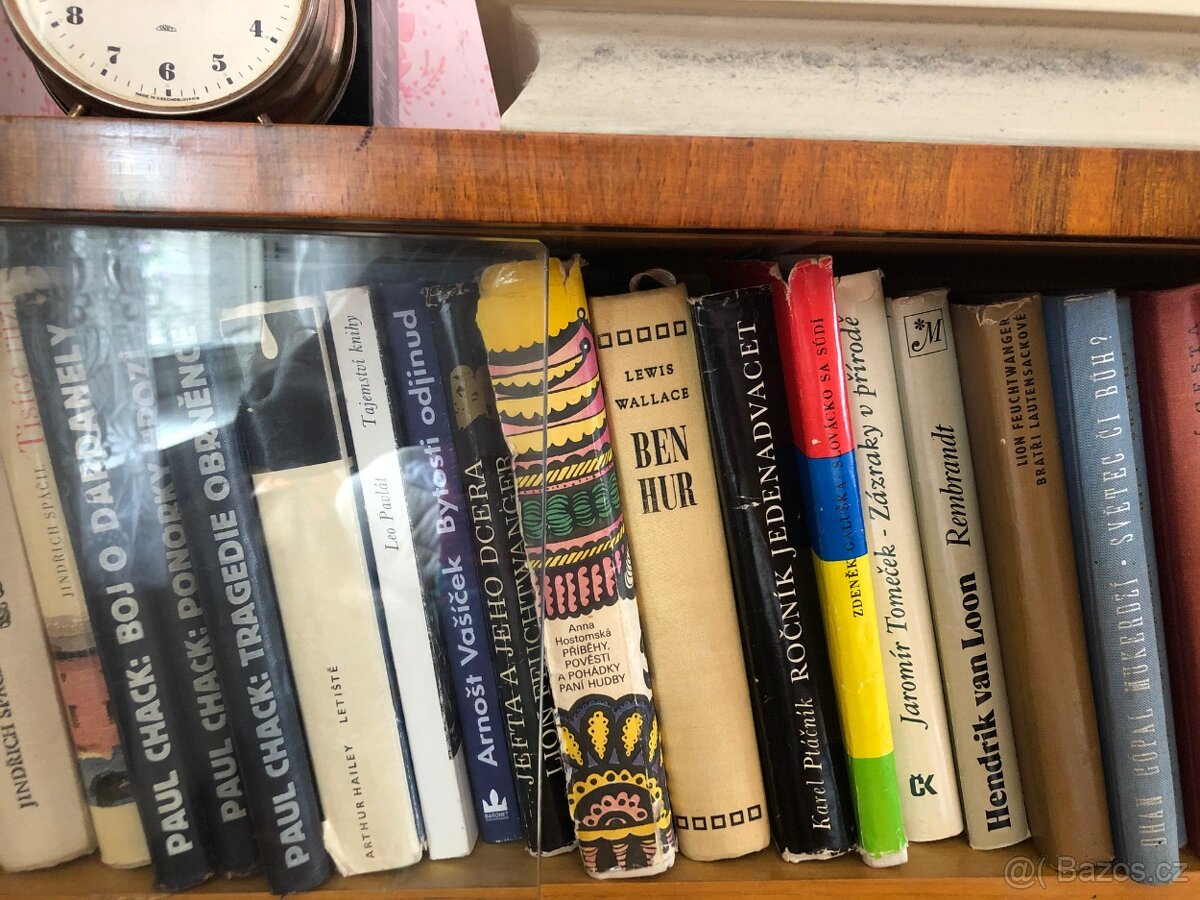 knihy různé - 2