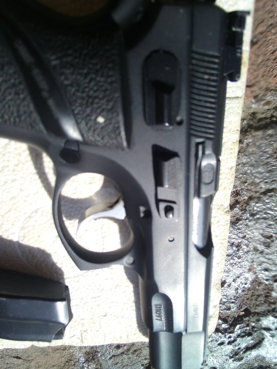 Pistole CZ 85 Combat - 2