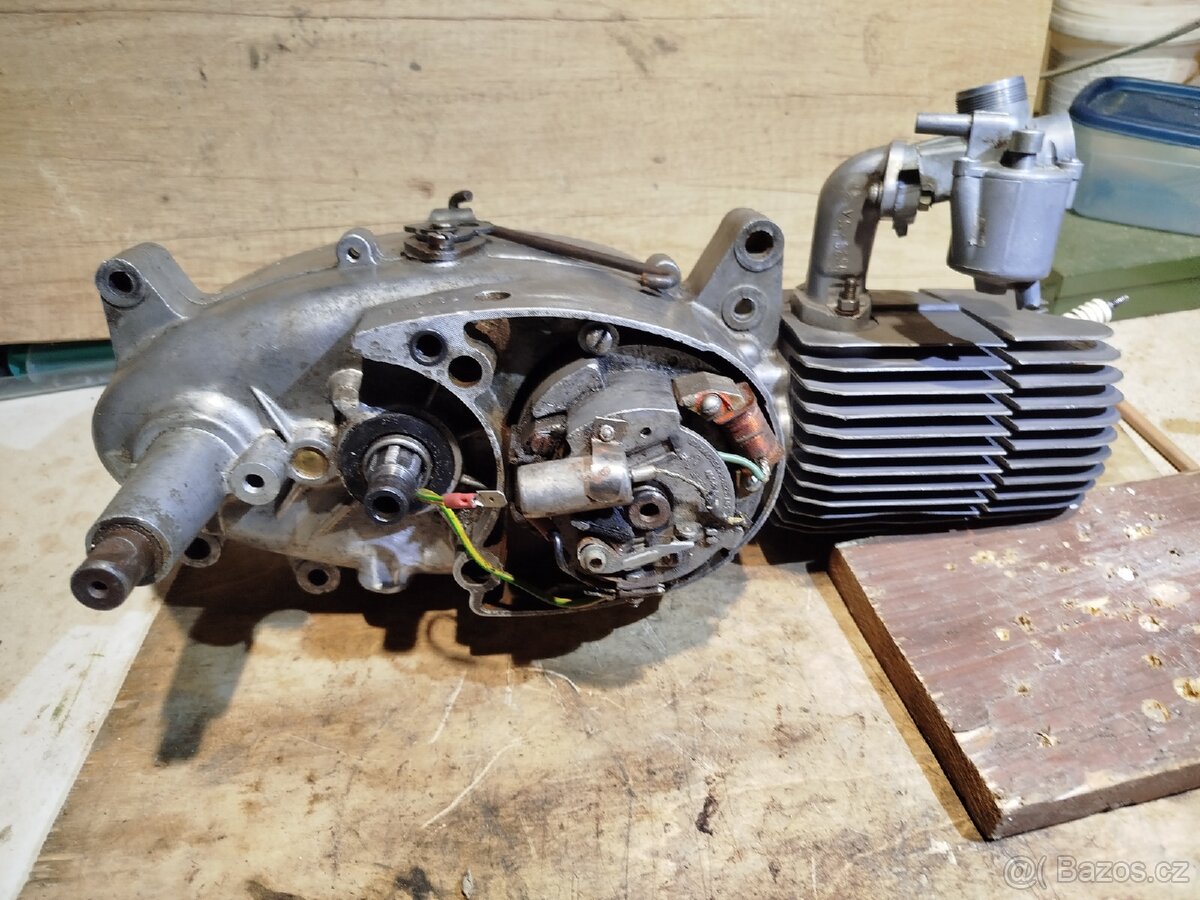 Motor Jawa Pionýr - 2