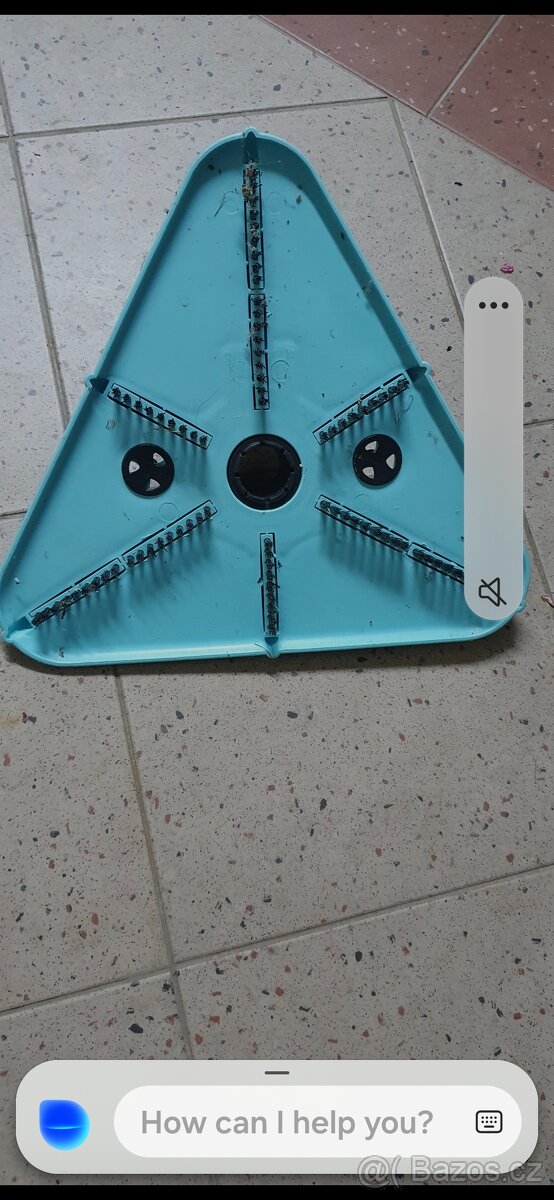 vysavač bazénový - 2