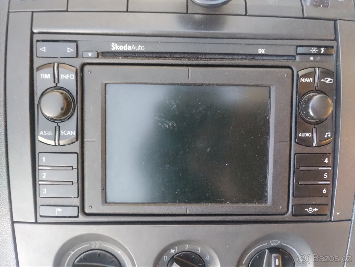 Škoda Fabia RS - autorádio DX+car interface+yatour - 2