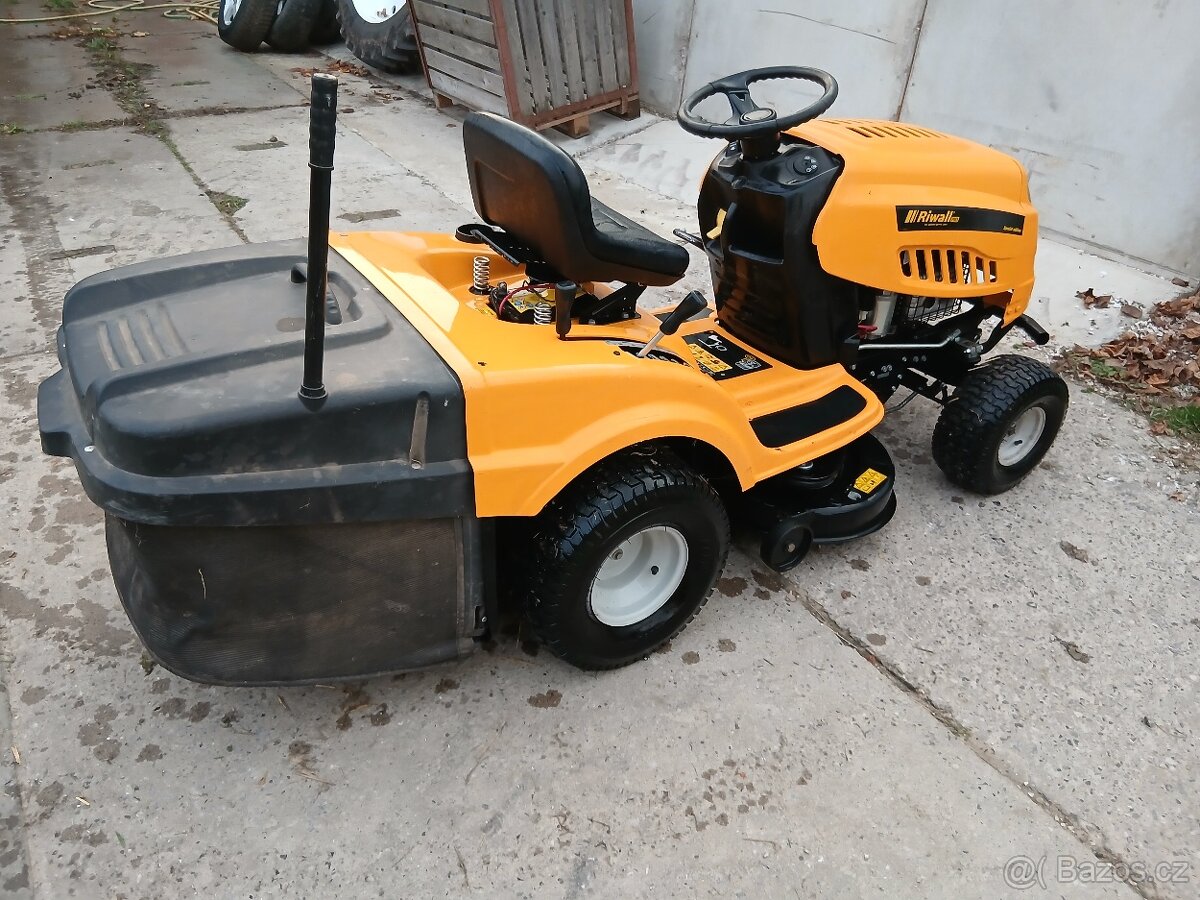 Prodám sekací traktor Riwall - 2