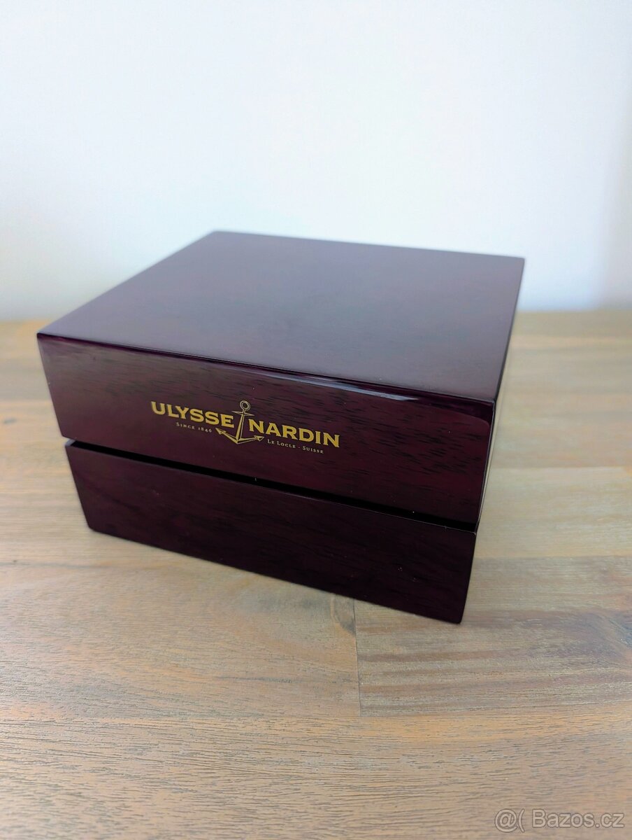 Hodinky Ulysse Nardin Executive Dual Time - 2