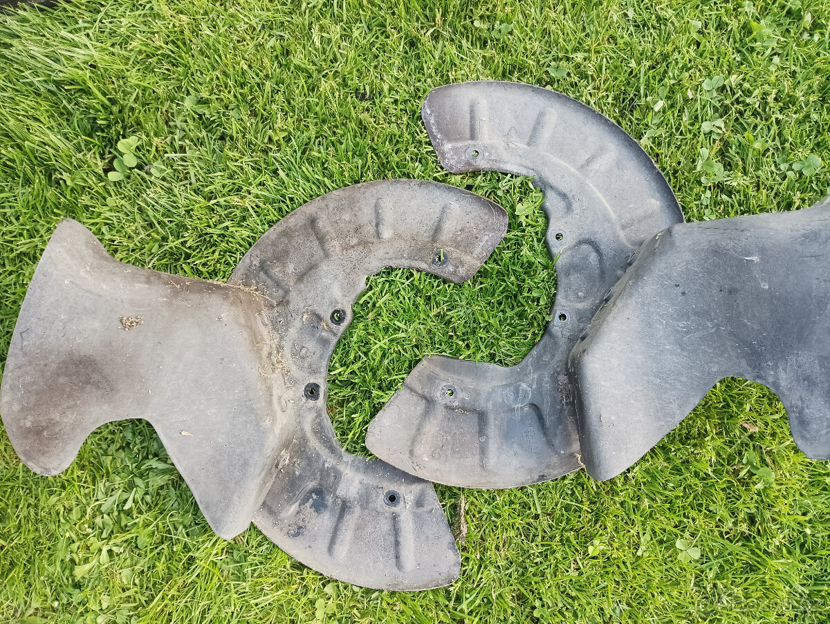 Phaeton Audi A8 brzdový štít - 2